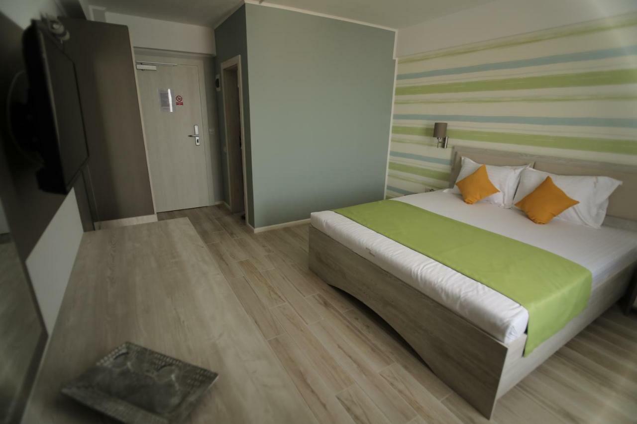 Hotel Dedal 那沃达利 外观 照片