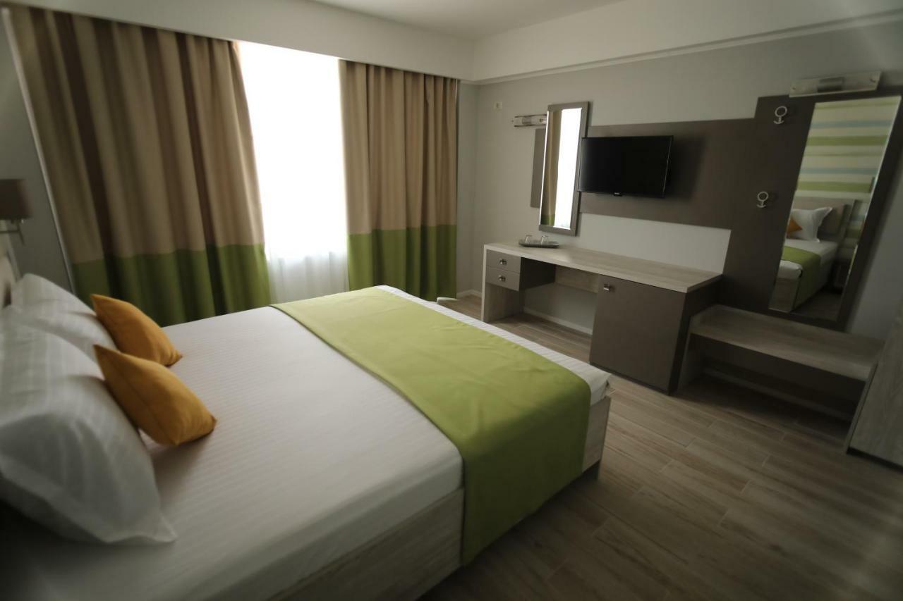 Hotel Dedal 那沃达利 外观 照片